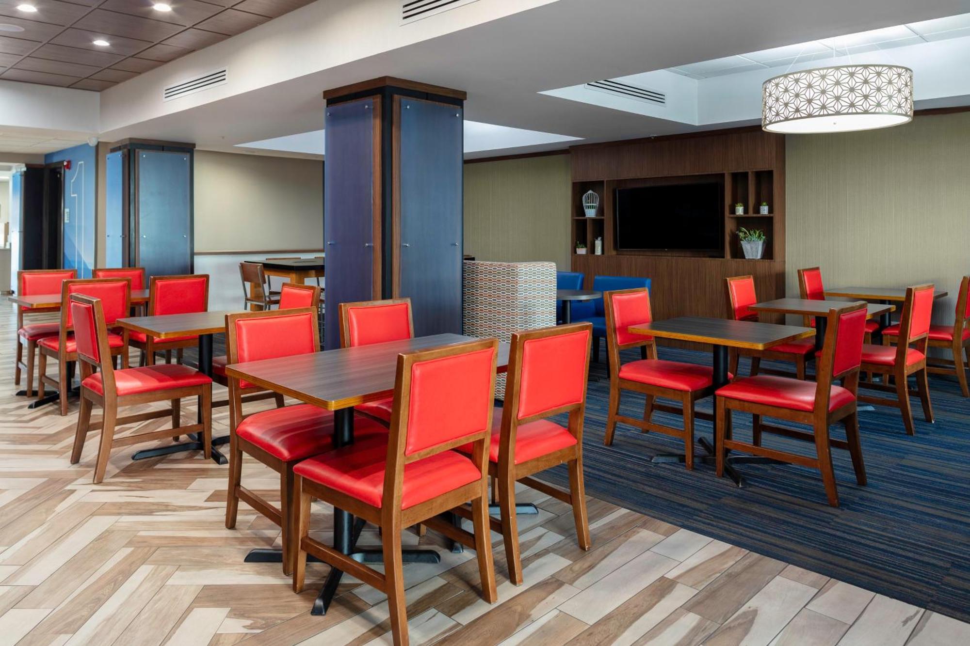 Holiday Inn Express & Suites Roanoke Rapids By Ihg מראה חיצוני תמונה