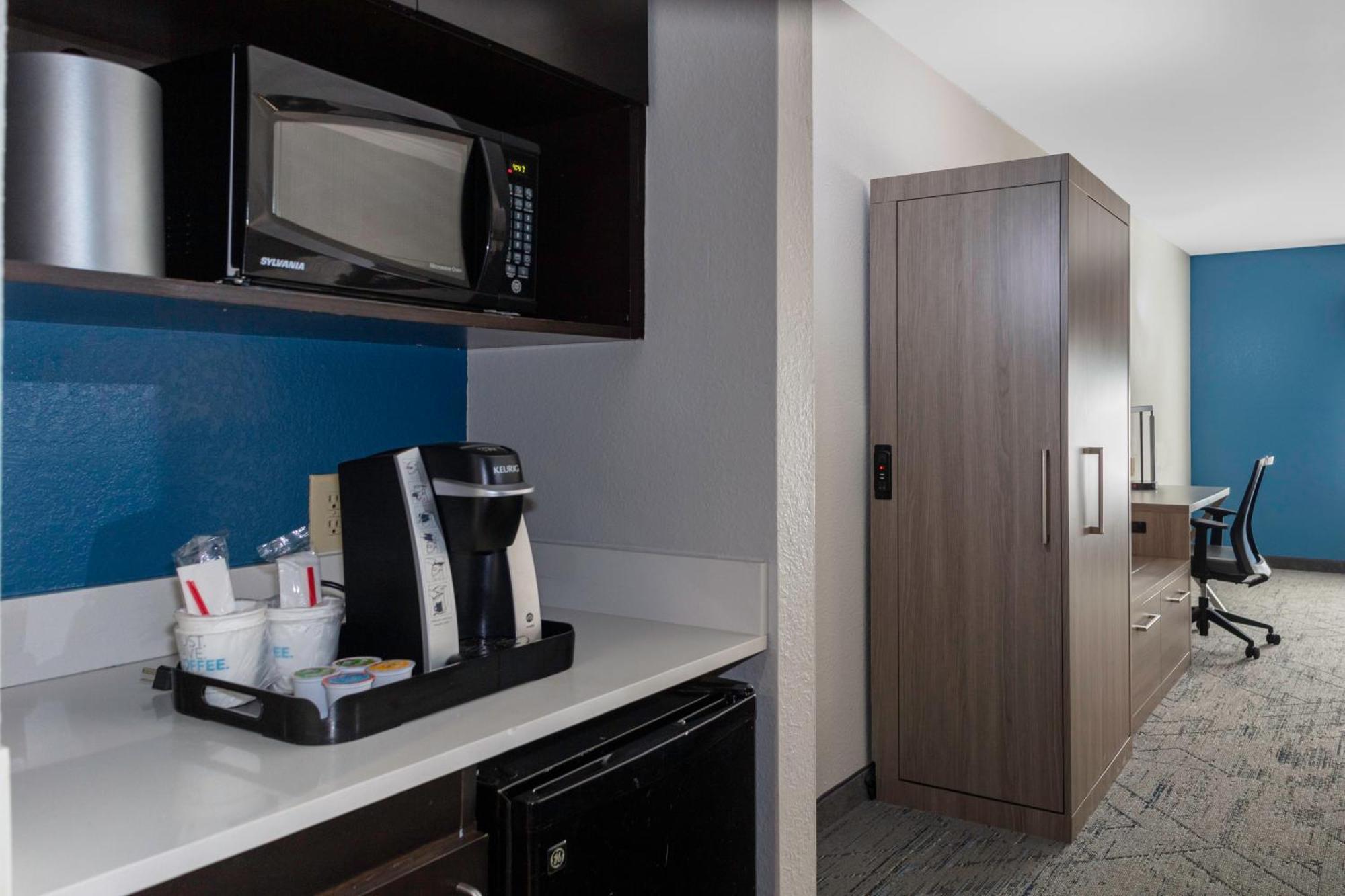Holiday Inn Express & Suites Roanoke Rapids By Ihg מראה חיצוני תמונה