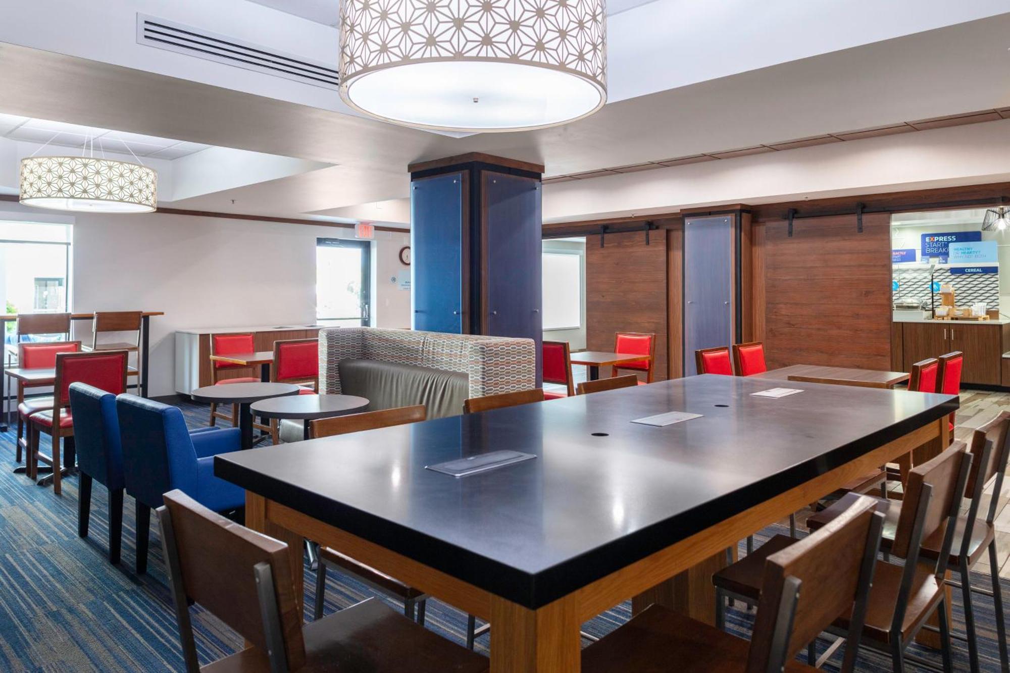 Holiday Inn Express & Suites Roanoke Rapids By Ihg מראה חיצוני תמונה