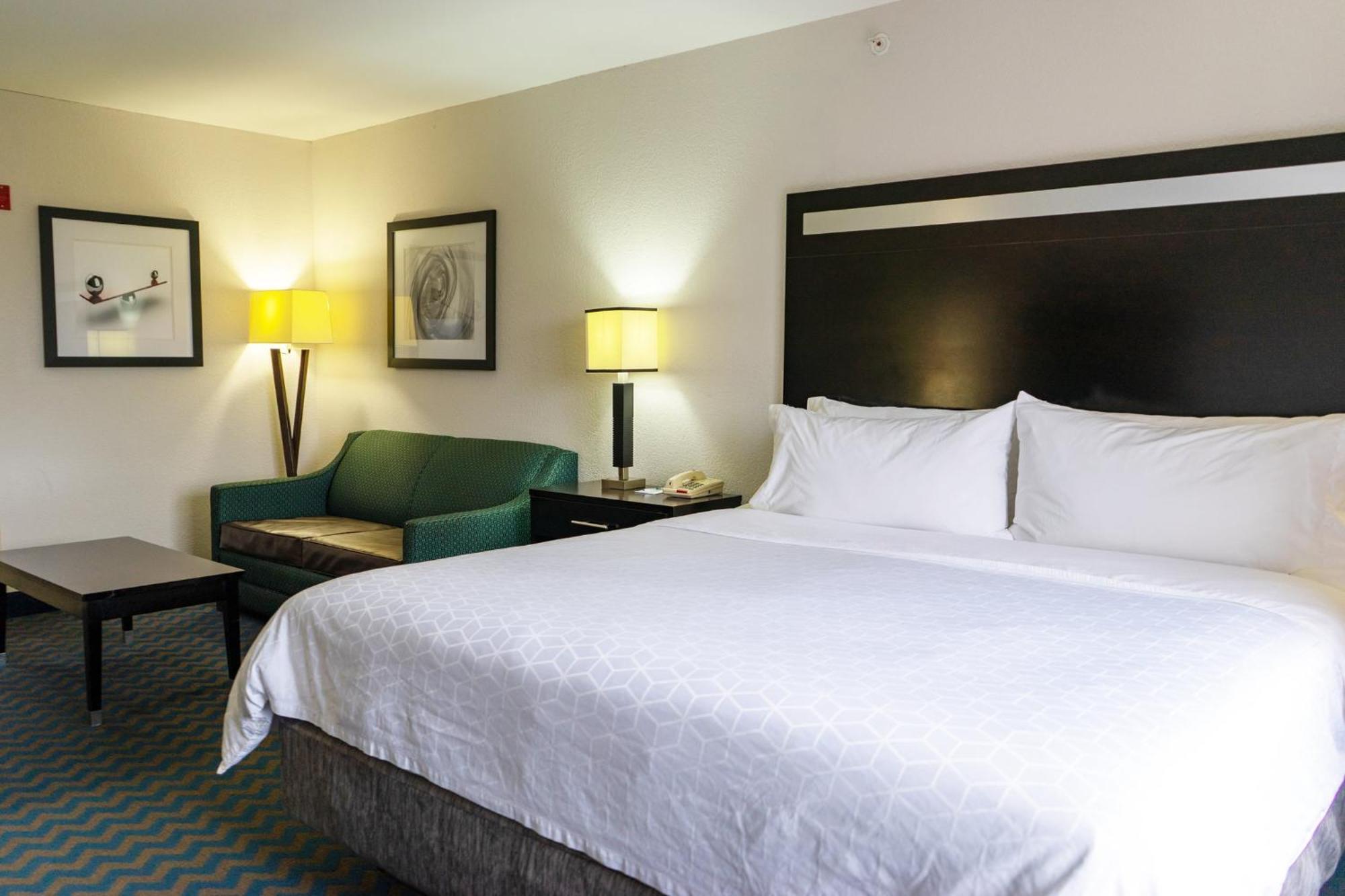 Holiday Inn Express & Suites Roanoke Rapids By Ihg מראה חיצוני תמונה