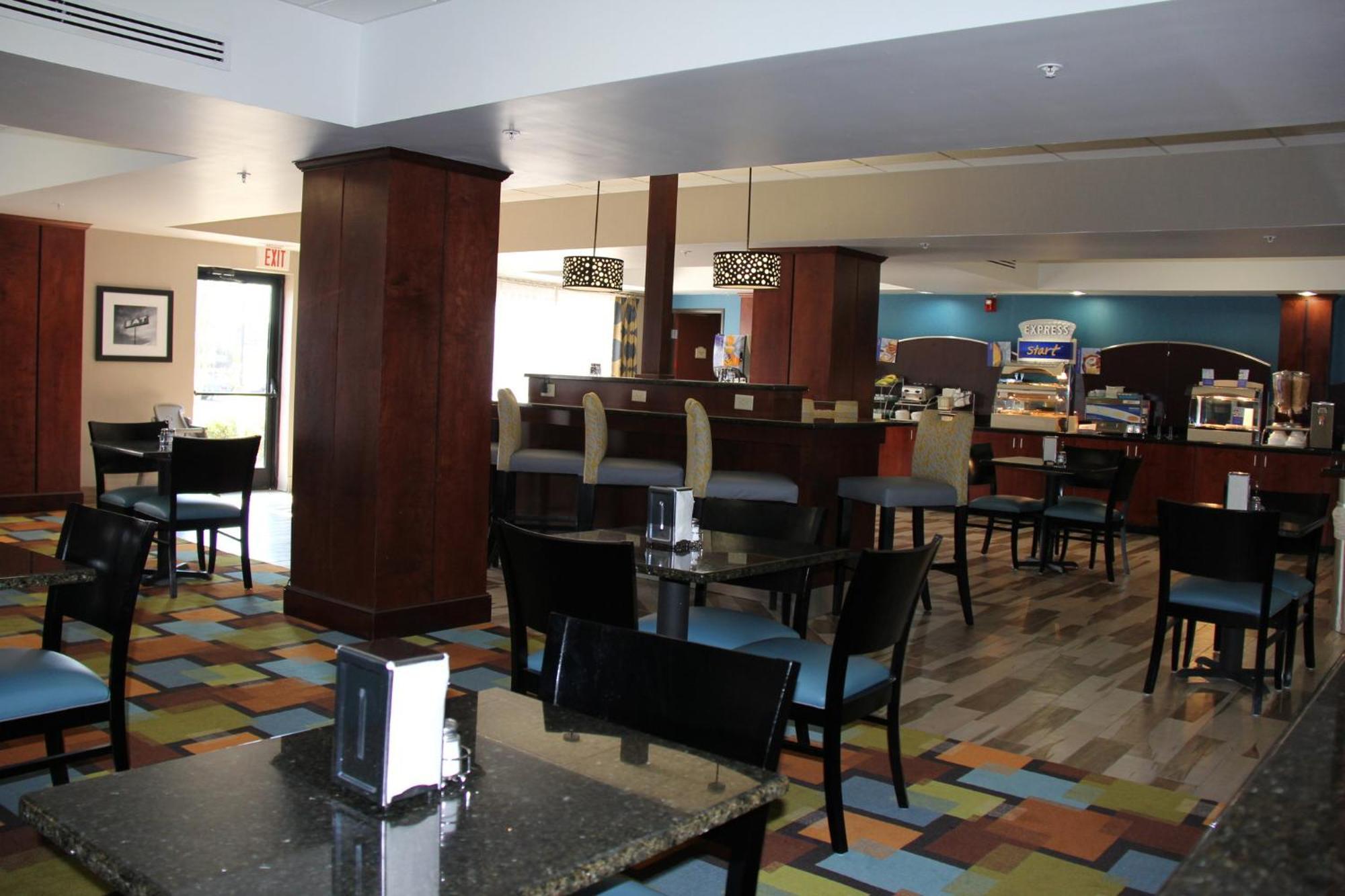 Holiday Inn Express & Suites Roanoke Rapids By Ihg מראה חיצוני תמונה
