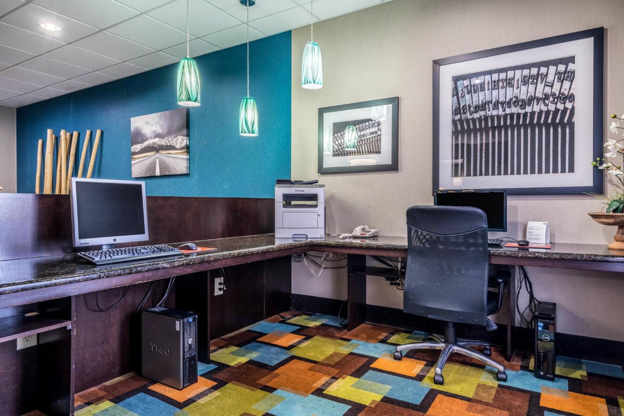 Holiday Inn Express & Suites Roanoke Rapids By Ihg מראה חיצוני תמונה