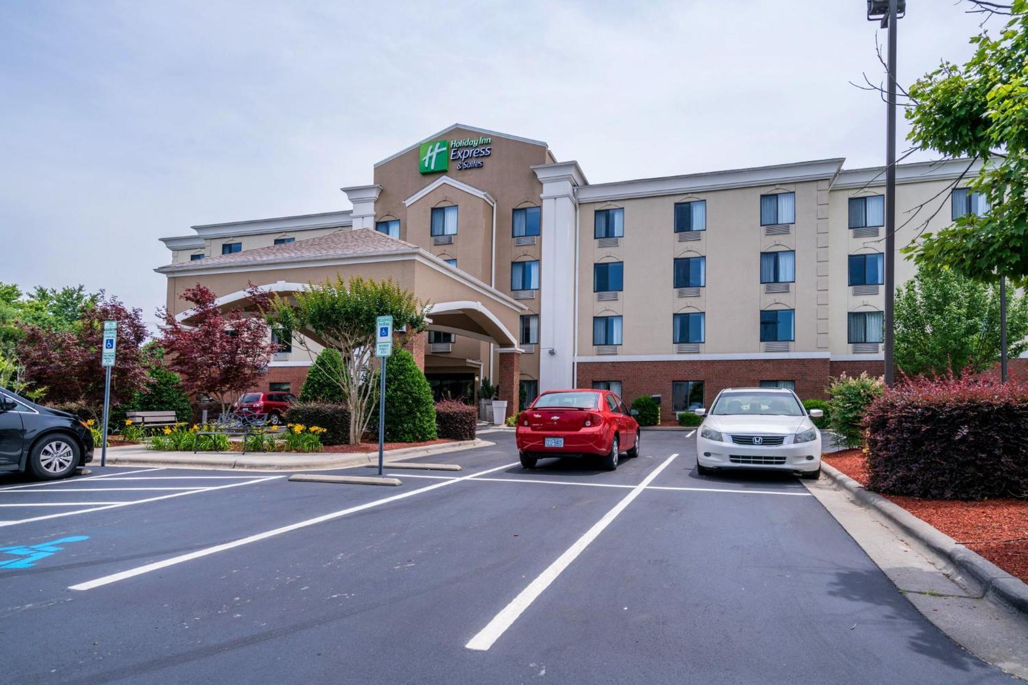 Holiday Inn Express & Suites Roanoke Rapids By Ihg מראה חיצוני תמונה